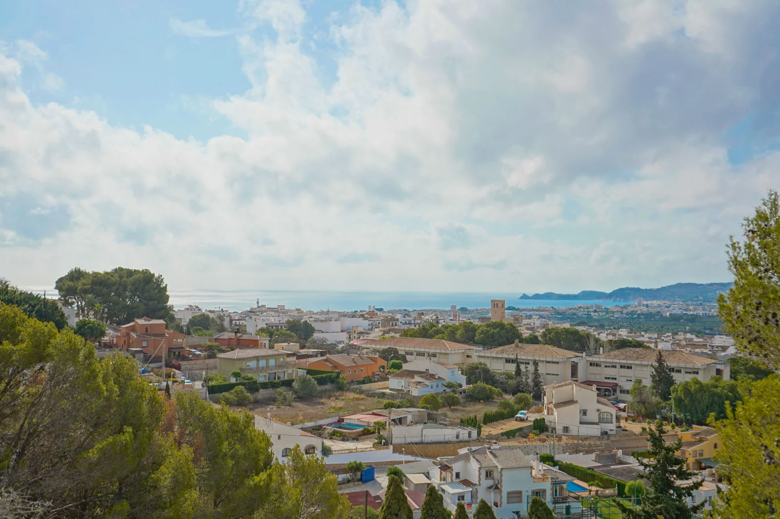Baugrundstück mit Meerblick in zentrumsnaher Lage von Jávea - Main