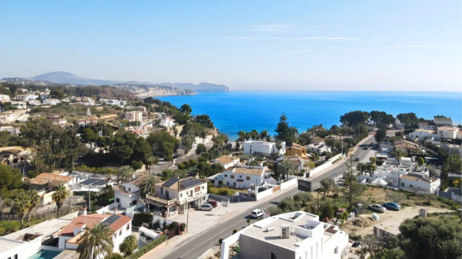 Luxury villa within walking distance of the sea in Benissa - View 2