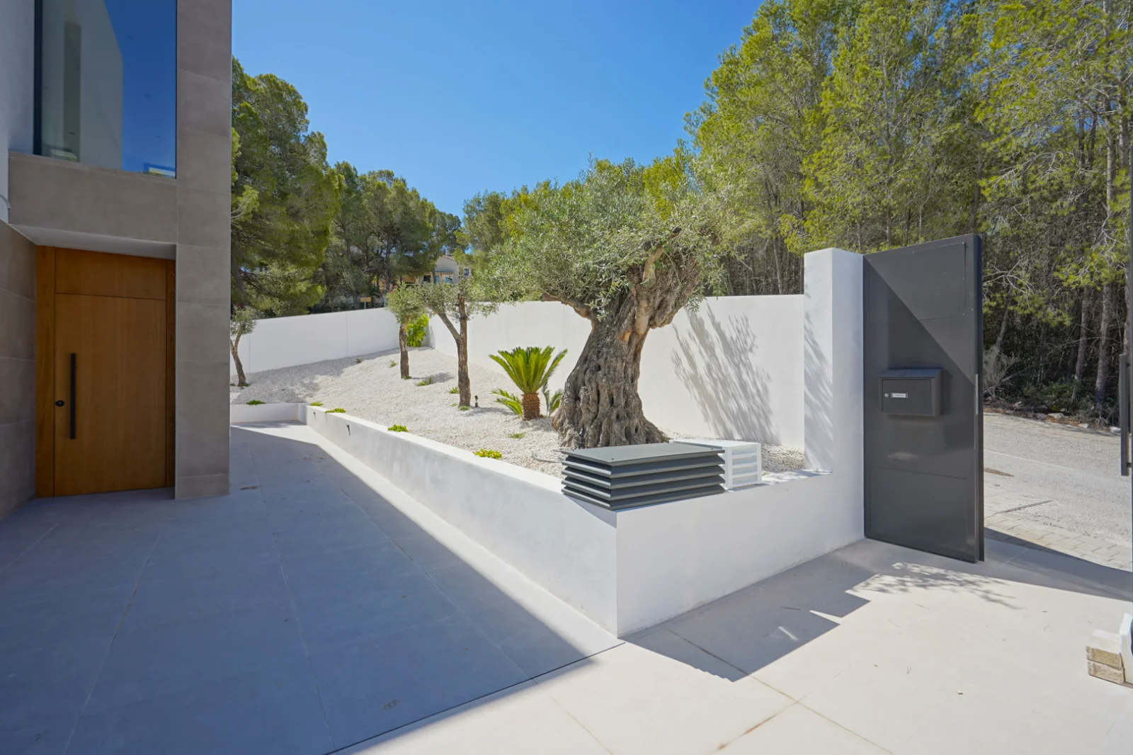 Villa Moderna - View 2