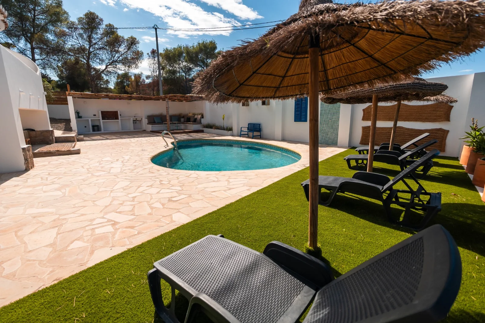 Stylish renovated villa with guest studios just 2km from Arenal Beach - View 3